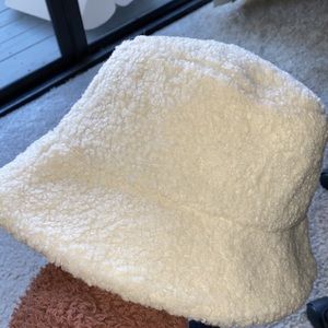Sherpa bucket hat
